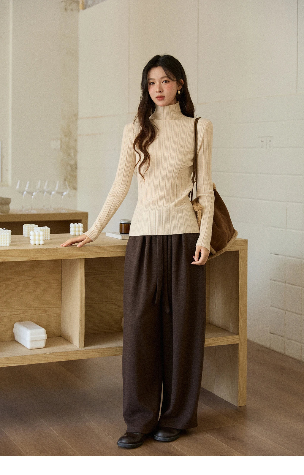 MISHOW Women's Long-sleeved Tops 2025 Winter Simple Solid Turtleneck Sweater Vertical Ribbed Slim Fit Casual Top MXE86Z2656