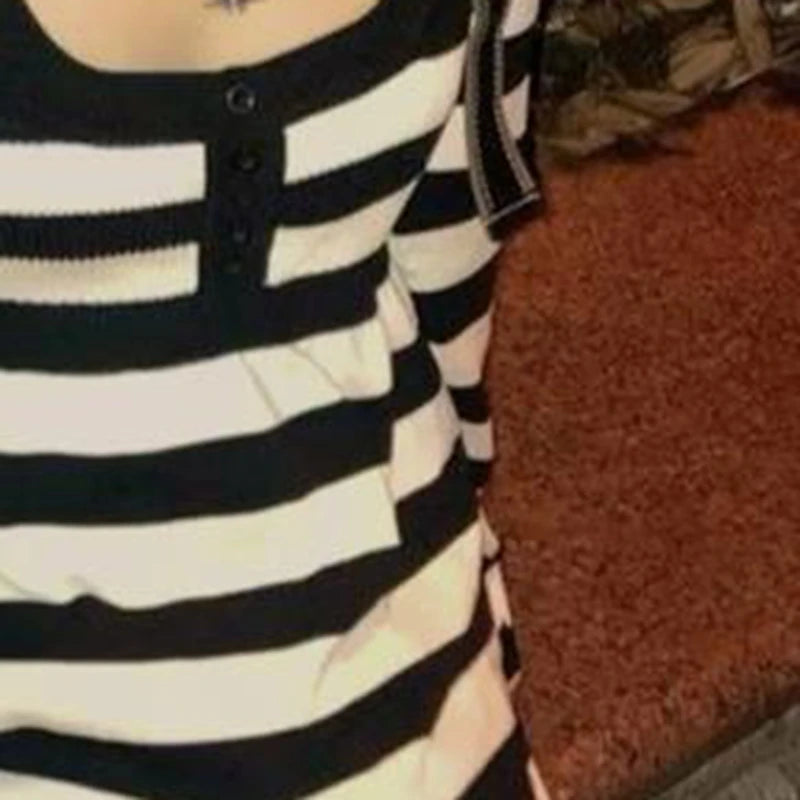 Womens Knit Long Sleeve Black White Horizontal Striped Tee Shirt Scoop Neck Casual Fall Fashion Going Out Tops